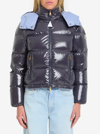 Moncler Niveole Short Down Jacket Hood Drawstring In Burgundy