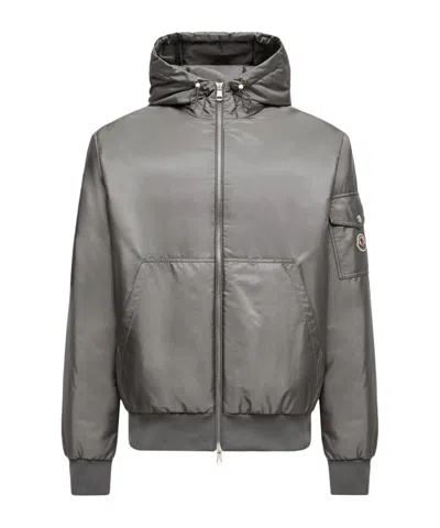 Moncler Poiliot Hooded Short Down Jacket In Gray