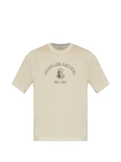 Moncler Logo Printed Crewneck T-shirt In Pink