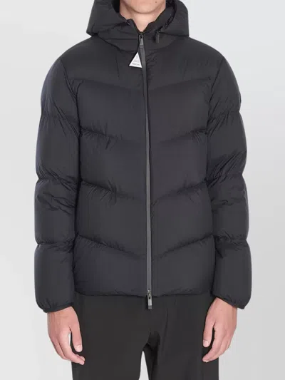 Moncler Puffer Jacket With Detachable Hood And Pockets In Gray