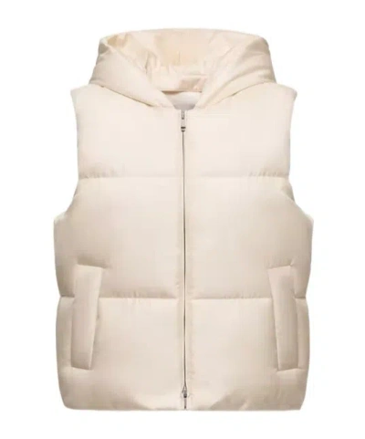 Moncler Qiu Hao Linglong Hooded Down Gilet In Pink