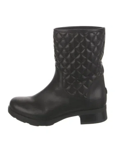 Pre-owned Moncler Quilted Pattern Leather Boots In Black