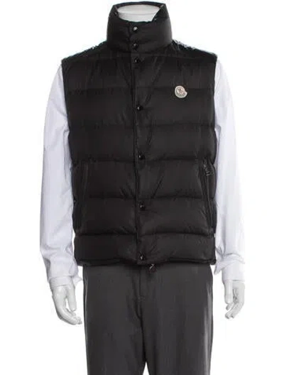 Pre-owned Moncler Quilted Pattern Vest In Black