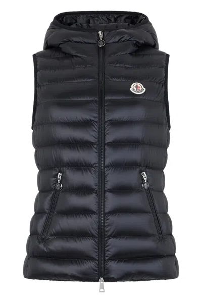 Moncler Quilted Sleeveless Gilet In Black