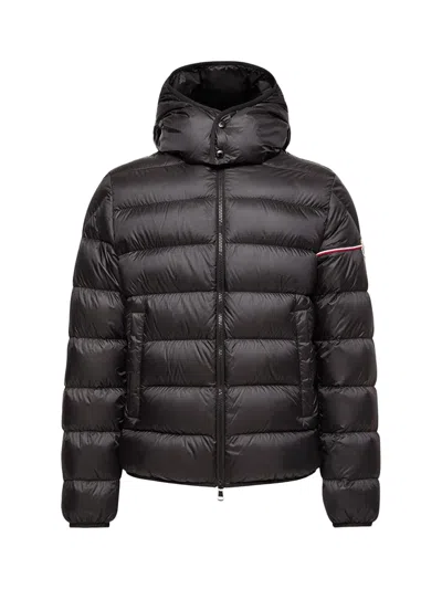 Moncler Ravenlock Down Jacket In Black