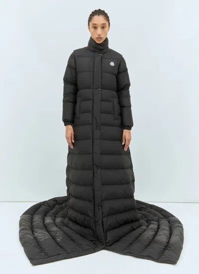 Moncler Re-icons Verone Long Down Coa In Black