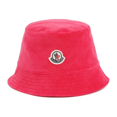 Moncler Reversible Dropped Wide Brim Bucket Hat In Pink