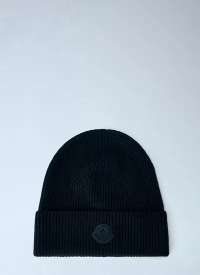 Moncler Ribbed Beanie With Logo Patch In Brown