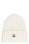 Moncler Ribbed Knit Beanie In Beige