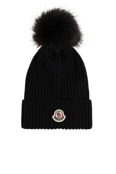 Moncler Ribbed Knit Hat In Black
