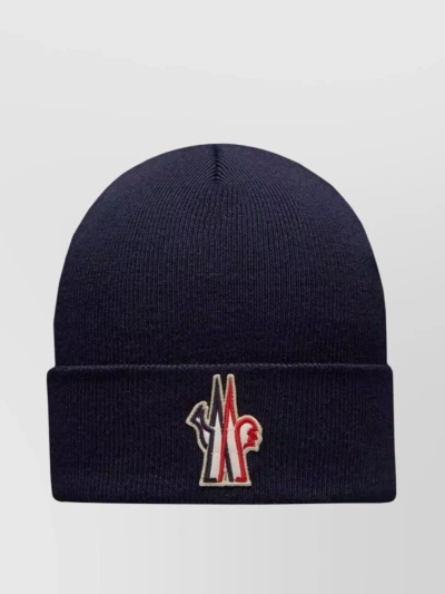 Moncler Ribbed Knit Logo Cuffed Beanie In Blue