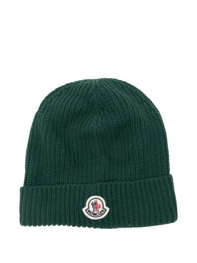 Moncler Ribbed Logo-patch Beanie Hat In Green