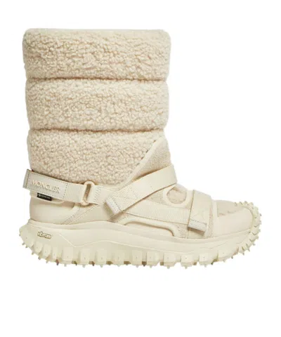 Moncler Round-head Short Boots In White
