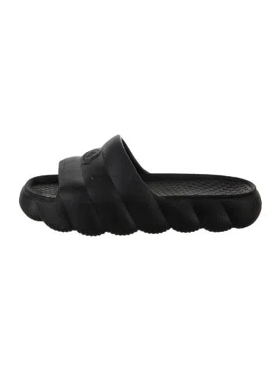 Pre-owned Moncler Rubber Slides In Black