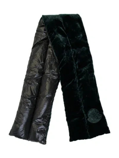 Pre-owned Moncler Scarf In Green