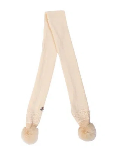 Pre-owned Moncler Scarf In Neutral