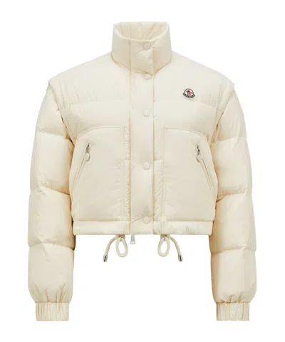 Moncler Selle Logo Patch Zipped Jacket In White