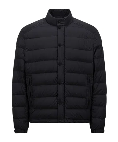 Moncler Selves Short Down Jacket In Black