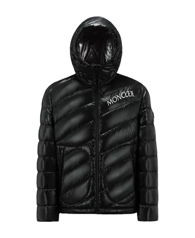 Moncler Shama Logo-print Quilted Puffer Jacket In Black