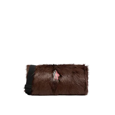 Moncler Pochette Chauffe-mains En Shearling, Femme, Marron, Taille: Uni In Brown