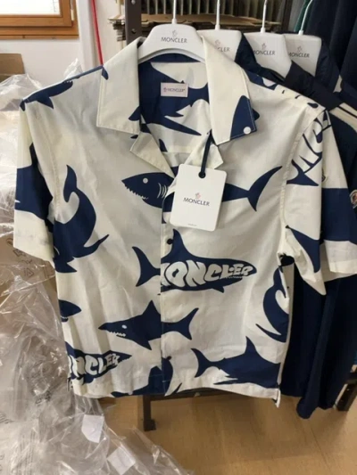 MONCLER MONCLER SHARK PRINTED SHORT-SLEEVE SHIRT