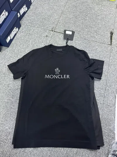 Moncler Short-sleeved T-shirt In Black
