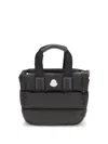 Moncler Borsa A Mano Caradoc Mini In Tessuto Nero Donna In Black