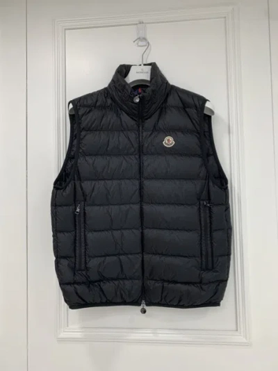 Moncler Sleeveless Cotton Vest In Black