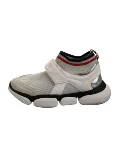 Pre-owned Moncler Sneakers In Silver