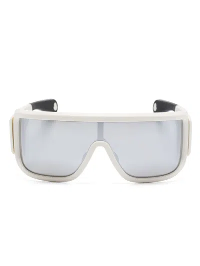 Moncler Snowseeker Sunglasses In ホワイト