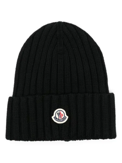 Moncler Soft Wool Beanie In Black