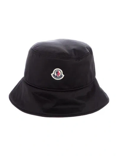 Pre-owned Moncler Solid Logo Bucket Hat In Black