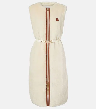 Moncler Daunenweste Sorbier Aus Faux Shearling In Neutrals
