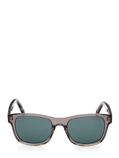 Moncler Square Frame Sunglasses In 01v