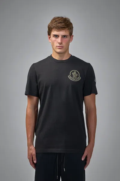 Moncler Logo Cotton T-shirt In Black