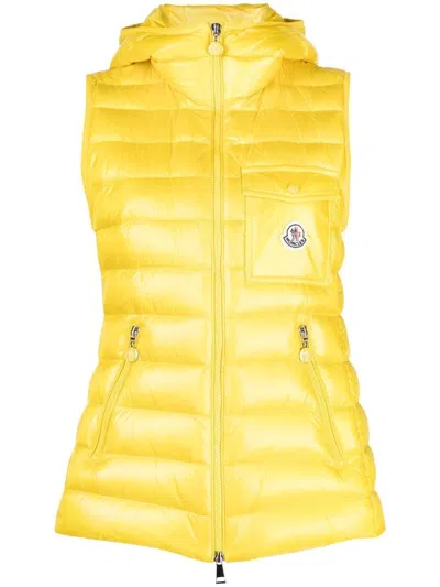 Moncler Sleek And Stylish Vests For Women In Maroon