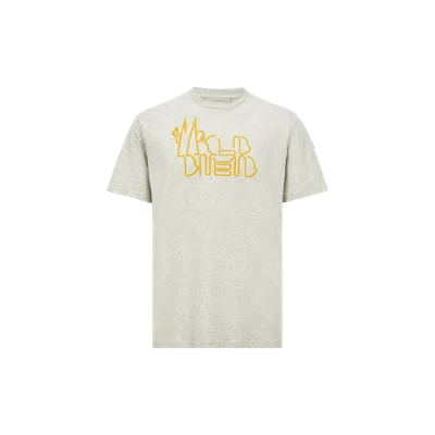 Moncler T-shirt En Coton À Logo Arrondi In Gray
