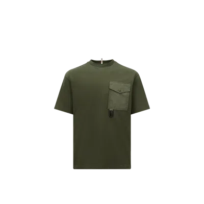 Moncler T-shirt En Coton Avec Poche In Green