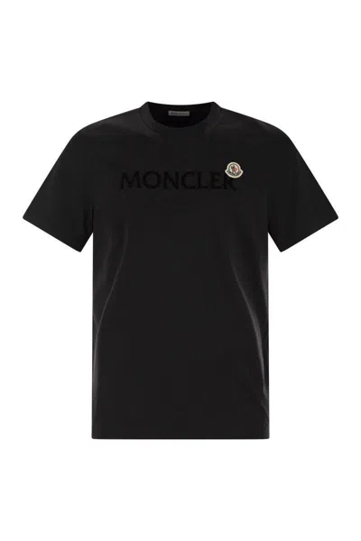 Moncler T-shirt With Flocked Cotton Logo In Black