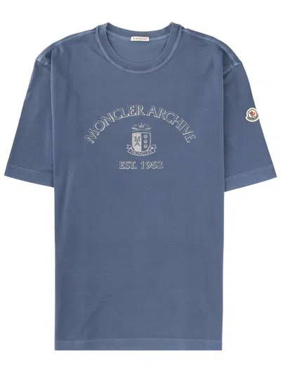 Moncler T-shirt With Logo In Blue