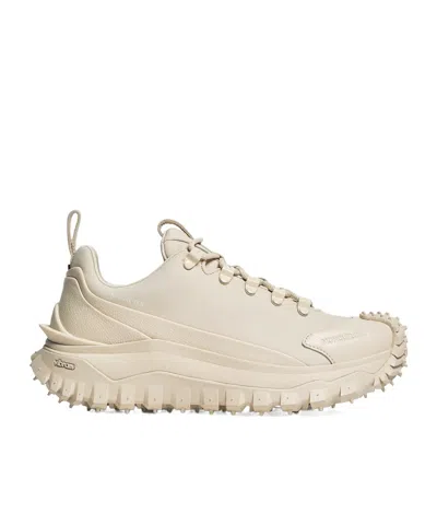 Moncler Trailgrip Apex2gtx Nubuck  Leather Trainers In White