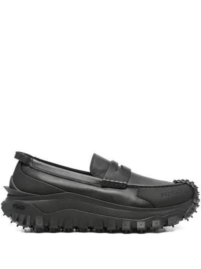 Moncler Trailgrip Loafers In Black