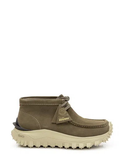 Moncler Trailgrip Utility Boots In Green