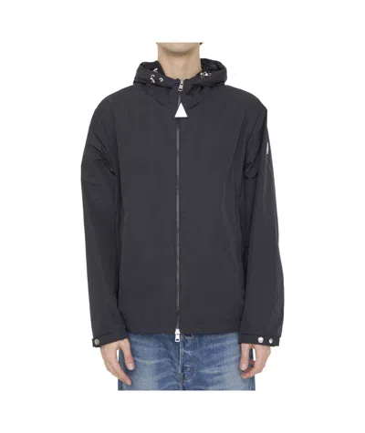 Moncler Traversier Logo-patch Jacket In Black