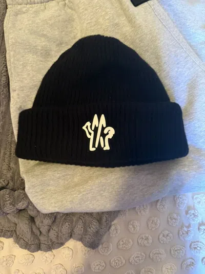 Pre-owned Moncler Tricot Beanie In Black
