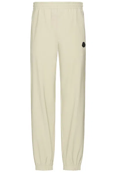 Moncler Trousers In White