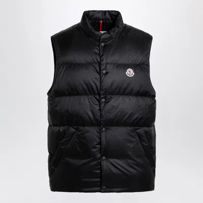 Moncler Tuquerouye Mini Down-filled Vest For Men In Black