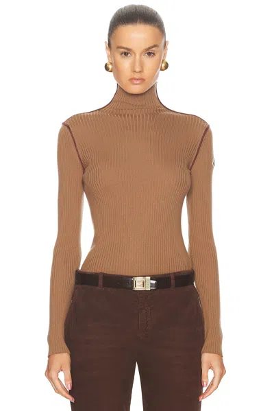 Moncler Turtleneck Top In 褐色