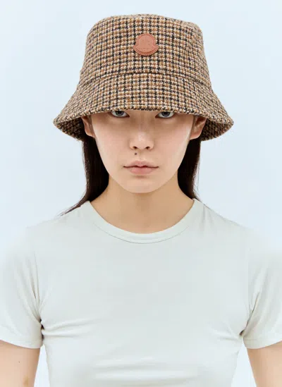 Moncler Bucket Hat In Brown