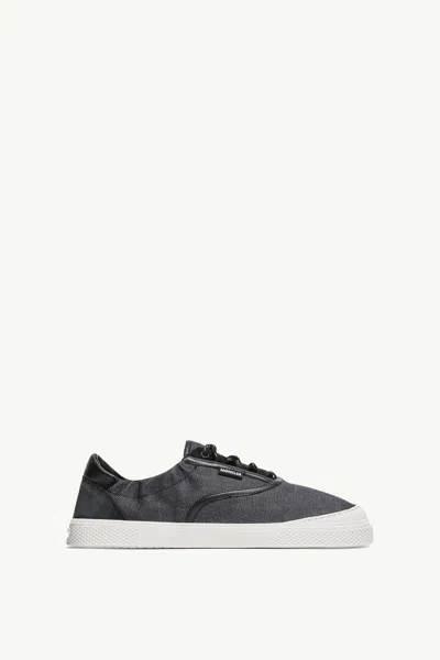 Moncler Vera Leisure Low Top Sneakers In Blue